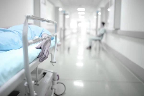 Por primera vez, una provincia argentina cobrará $170.000 diarios a los extranjeros por usar los hospitales públicos