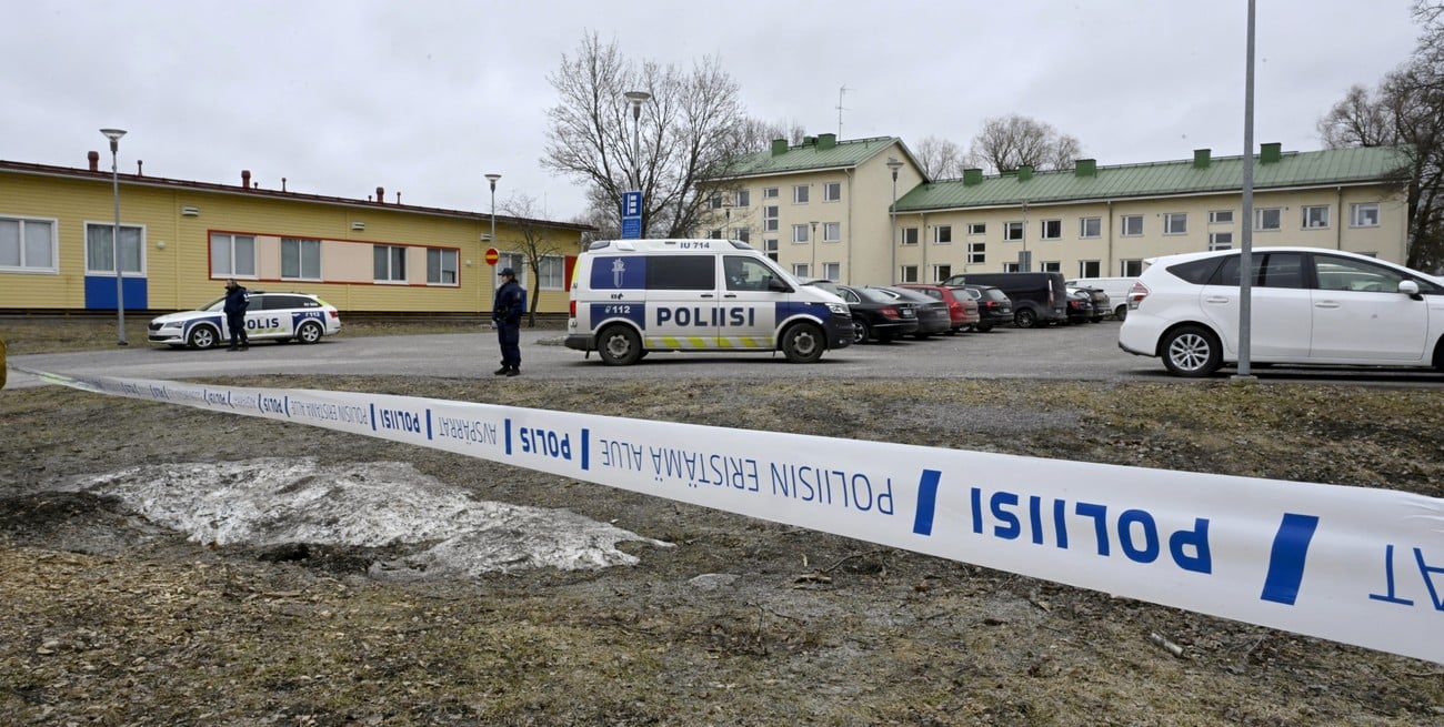 Un niño de 12 años mató a un compañero e hirió a dos durante un tiroteo en Finlandia