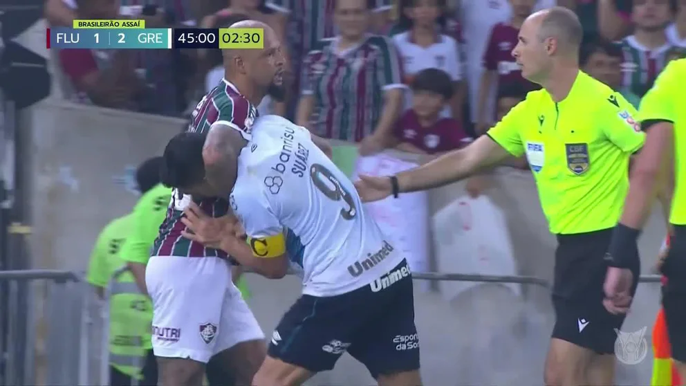 Lucho Suárez, en llamas: se peleó con Felipe Melo, picó un penal y fue la figura del triunfo de Gremio ante Fluminense en el Maracaná