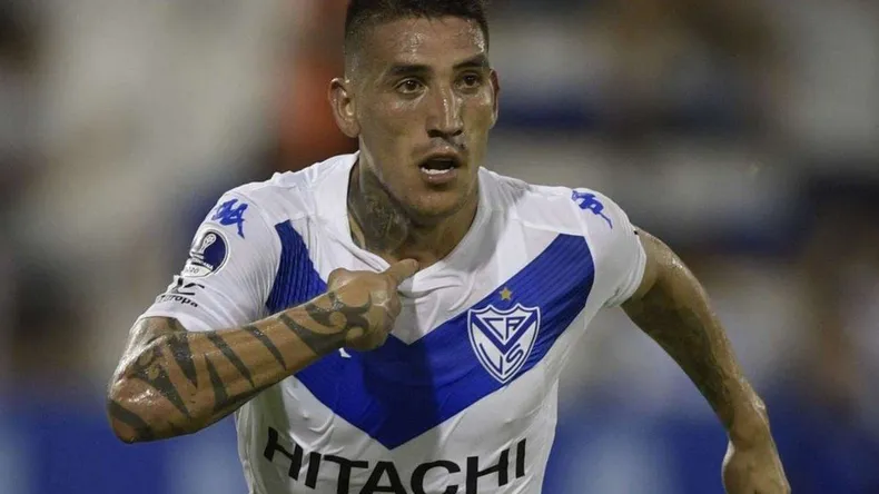Ricardo Centurión se presentó en Vélez tras ocho meses alejado del fútbol: cuándo volverá a entrenarse